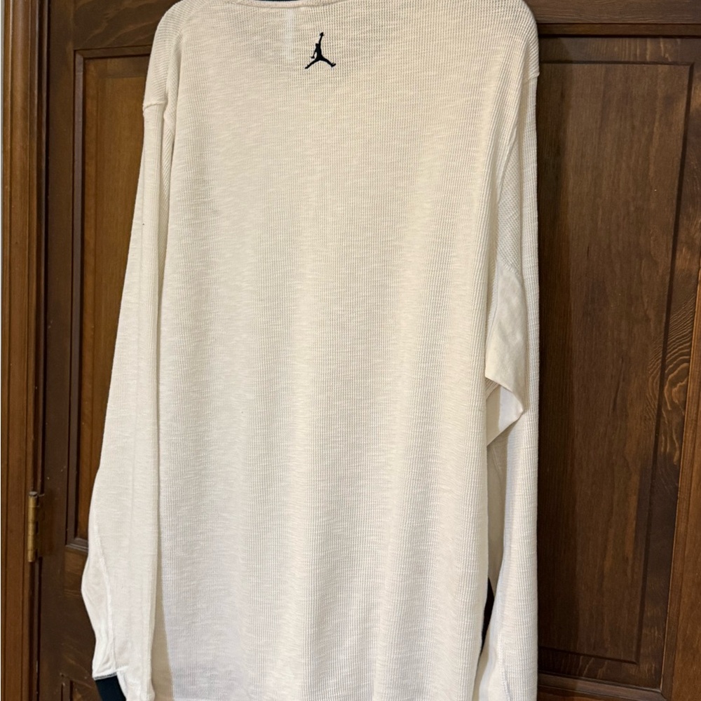 Jordan Men's thermal White Long Sleeve Tee - Picture 2 of 7